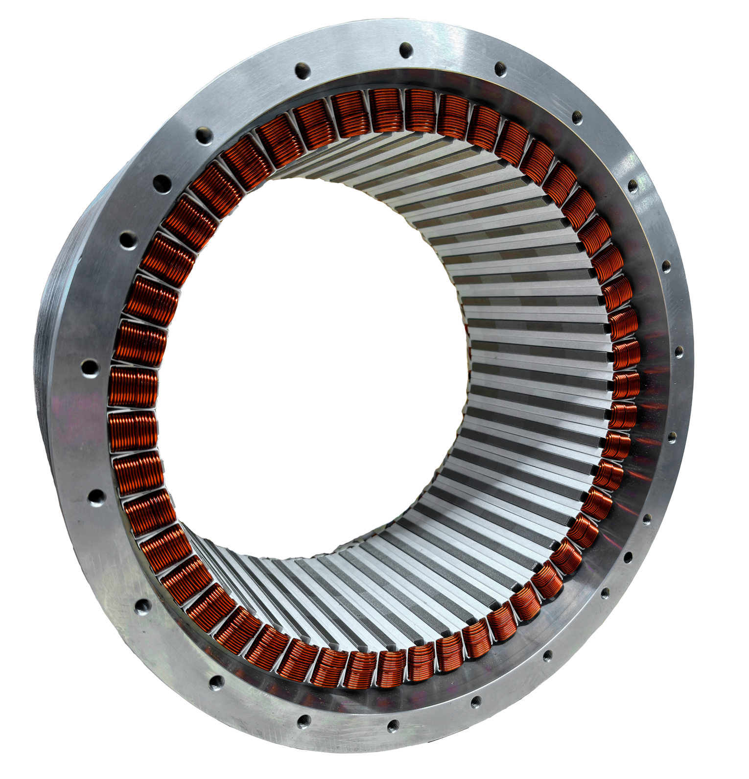Querschnitt eines Elektromotors mit sichtbaren Kupferwicklungen und Metallkern in ringförmiger Bauweise.