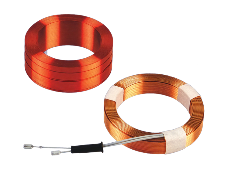 Bild zeigt zwei Kupferspulen – eine eng gewickelte und eine mit zwei Kabelanschlüssen.